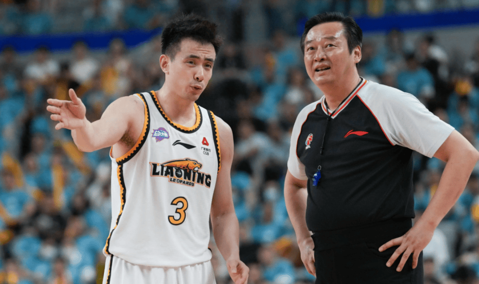 距并不大, 辽宁队领先