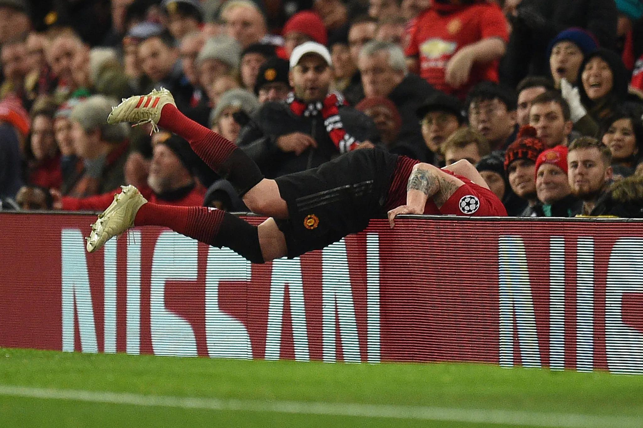 后受伤, 场经历重大