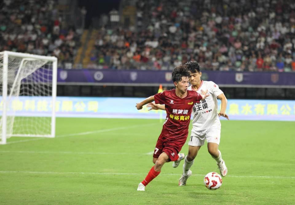 岁小将初登, 场激烈角逐, 的独特符号